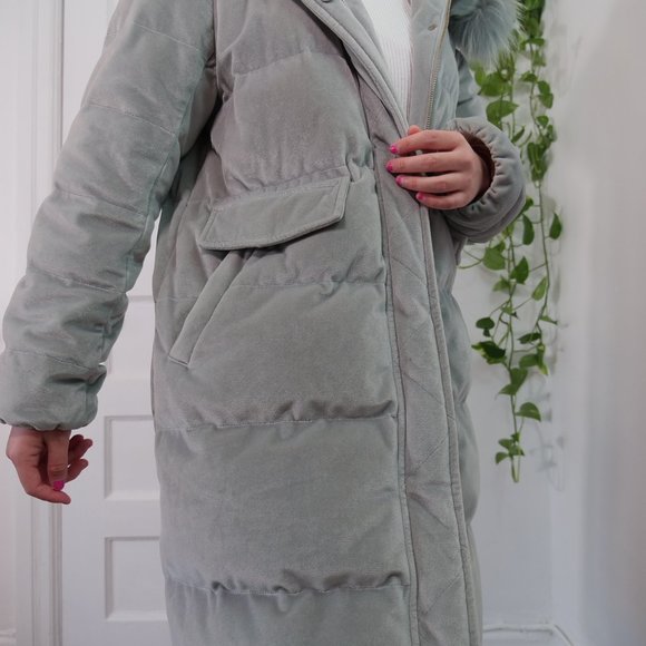 Long Super warm winter voat with beautiful faux fur collar - Picture 11 of 15